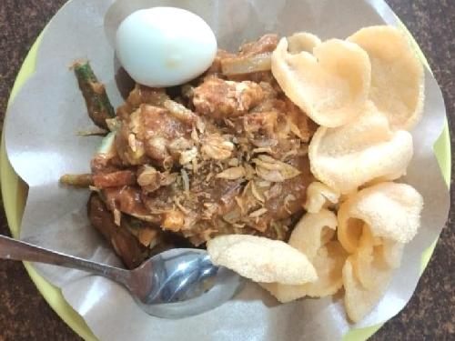 Gado Gado Oma, Ruko Pastel Mungil BMC