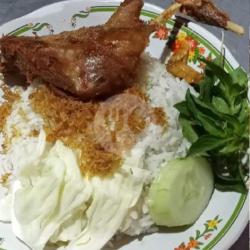 Nasi Bebek Goreng Plus Es Teh