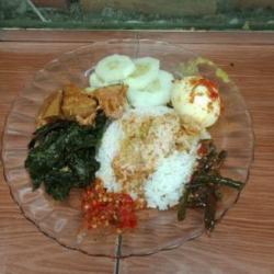 Nasi Telur Bulat