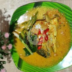 Kepala Salmon Gulai Padang