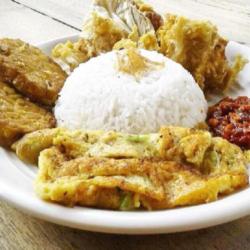 Nasi Tempe Telur Sambal