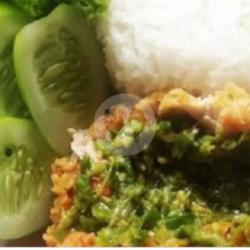 Nasi Ayam Geprek Tahu Tempe Terong Sambal Hijau