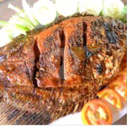 Ikan Gurameh Bakar