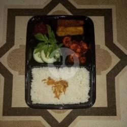 Signature Nasi Kelor Asn   Udang Sambel Balado   Tempe Tahu    Lalapan    Es Teh Jumbo