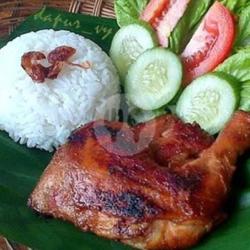 Ayam Bakar Maknyus   Nasi