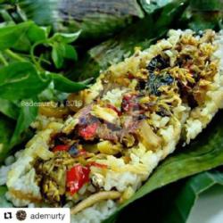 Nasi Bakar Ikan Cuek Tongkol