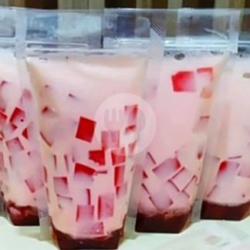 Es Kantong Strawberry Milk Jelly