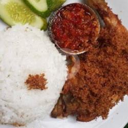 Nasi Ayam Goreng Laos Sambel Terasi