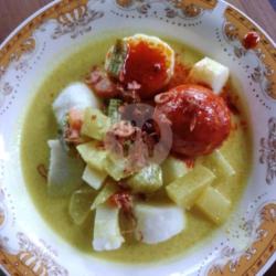 Lontong Sayur Pake Ikan