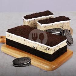 Lapis Sangkuriang Chocovila Oreo