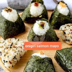 Onigiri Salmon Mayo