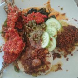 Nasi Dan Ikan Kembung Balado