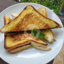 Roti Bakar Durian