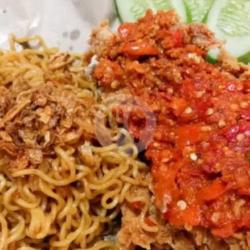 Mie Geprek   Ayam Crispy   Sambel Gebuk Spesial