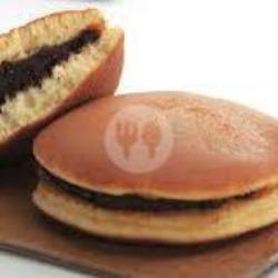 Dorayaki Coklat