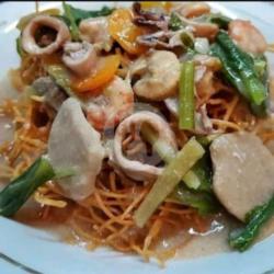 Mie Titi Seafood Khas Makassar