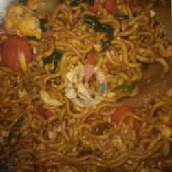 Mie Goreng Tulang