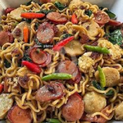 Mie Goreng Sosis Super Pedas