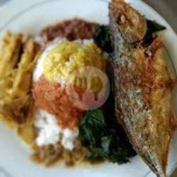 Nasi Ikan Kembung Goreng