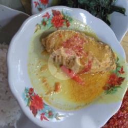 Nasi Ikan Jambal Gule Kuning