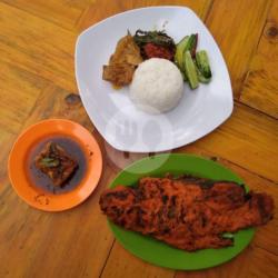 Nasi Ikan Bakar Gurami