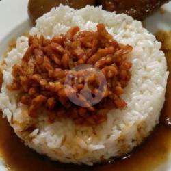 Nasi Uduk Orek Tempe