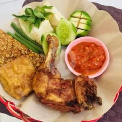 Ayam Lalapan  Nasi