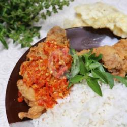 Ayam Geprek   Nasi