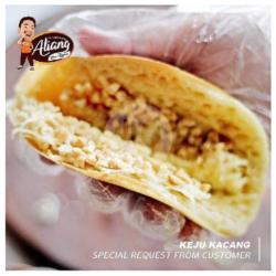 Martabak Tebal Keju Kacang