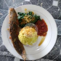Ikan Lele Goreng   Nasi