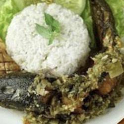 Nasi Ikan Lele Sambal Ijo