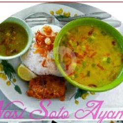 Nasi Soto Ayam   Perkedel