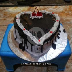 Kue Ulang Tahun Love