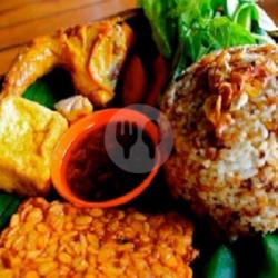 Nasi Tutug Oncom Ayam Taliwang Goreng