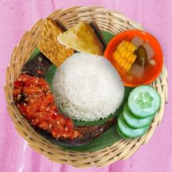 Nasi Lele Goreng Geprek