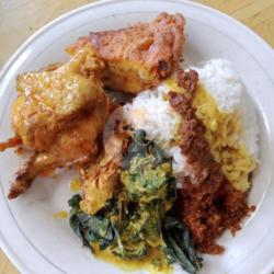 Nasi Padang Ayam Gulai   Telor Dadar