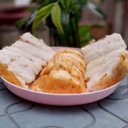 Kue Pancong Kelapa Muda (bandros)