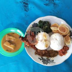 Nasi Ikan Baung Sambel