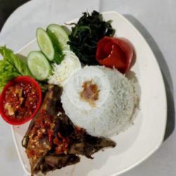 Bebek Dada Nasi