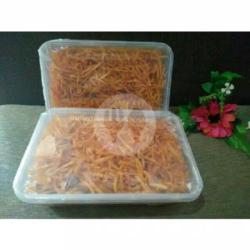 Keripik Kentang Mustofa Pedas Box 500ml.