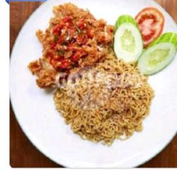 Paket Ayam Crispy, Mie Goreng Kepriben