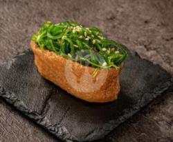 Inari Chuka Wakame (1 Pcs)