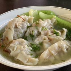 Dumpling Soup ( Pangsit Kuah )