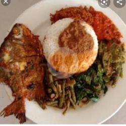 Nasi Rames Ikan Bawal  Orek   Sayur