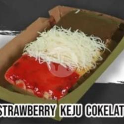 Pancong Strawberry Keju Cokelat Double