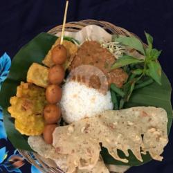 Nasi Pecel   Telur Puyuh