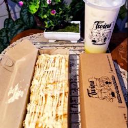 Roti Bakar Pastry Milky Crunchy   Vanilla Drink