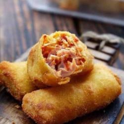 Risoles Ayam Suwir Pedas