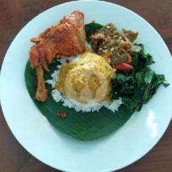 Nasi Ayam Goreng