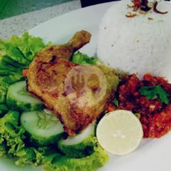 Ayam Ungkep Goreng Sambal Bawang Komplit